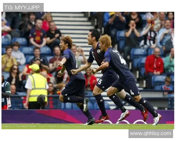 西班牙足球队在奥运会上的战术意识与团队协作表现分析