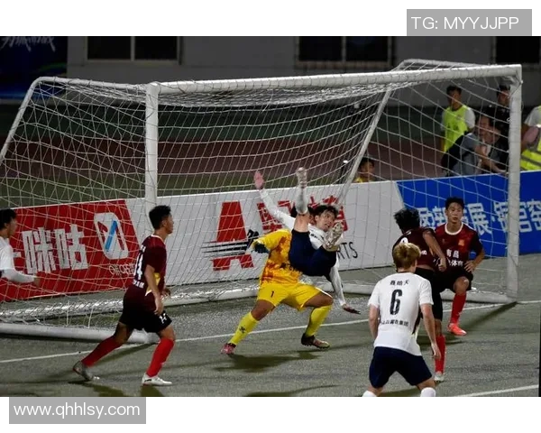 足球明星畅享涮羊肉美食之旅与球场激情的完美结合